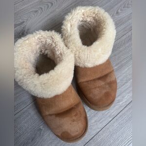 Authentic Short mini Fluff Uggs